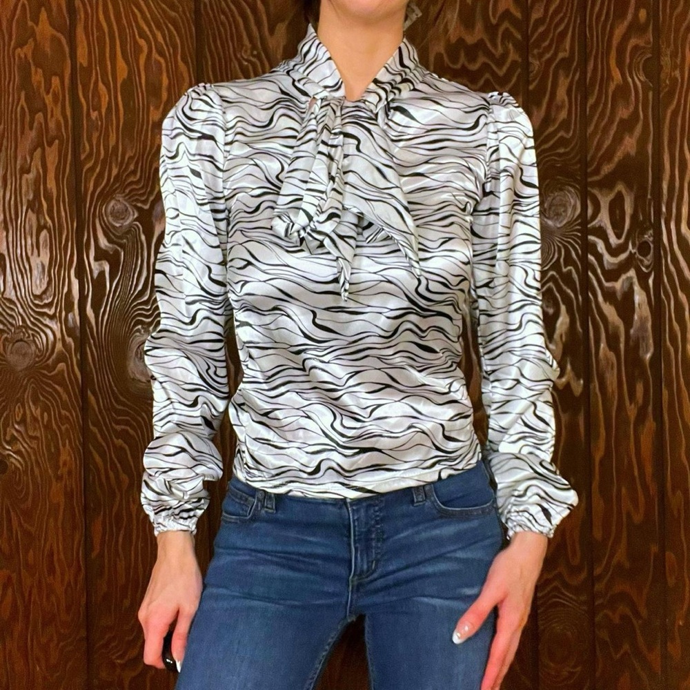 Deadstock vintage 80s white & black zebra print tie neck secretary blouse - Picture 4 of 6